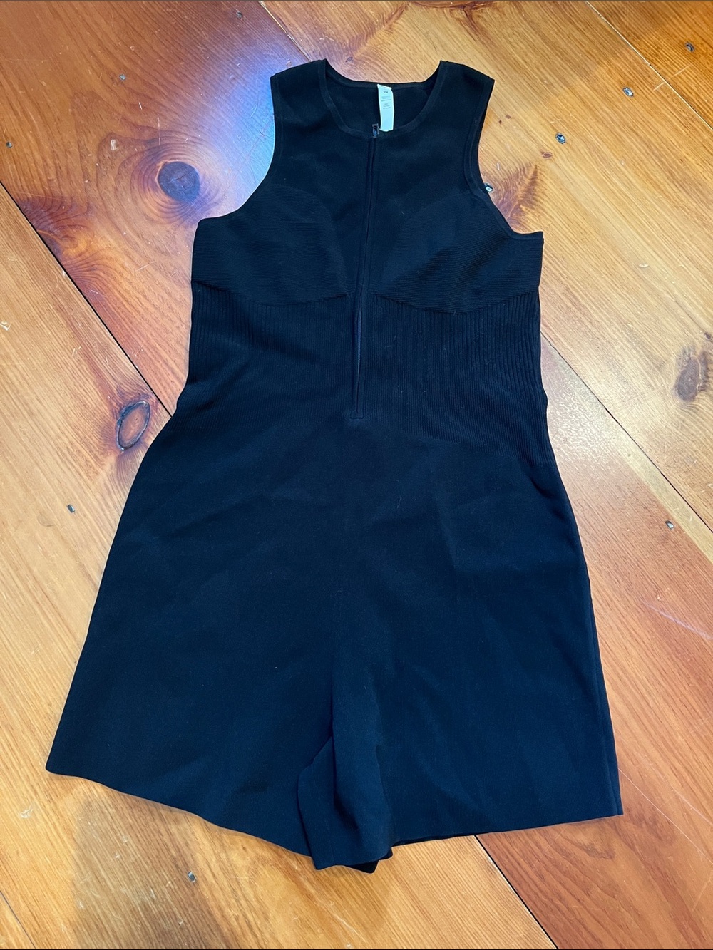 Unworn!! LULULEMON L Black Romper Tight-Fit Knit Bodysuit Shorts Sleeveless Ribb - Picture 3 of 8